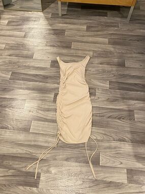 Woman’s tank top sleeve off white dress size medium